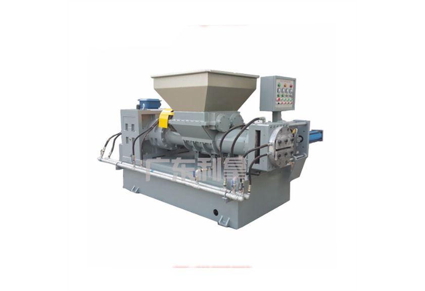 廣東利拿實(shí)業(yè)冷喂料擠出機(jī)技術(shù)革新引領(lǐng)行業(yè)新風(fēng)尚